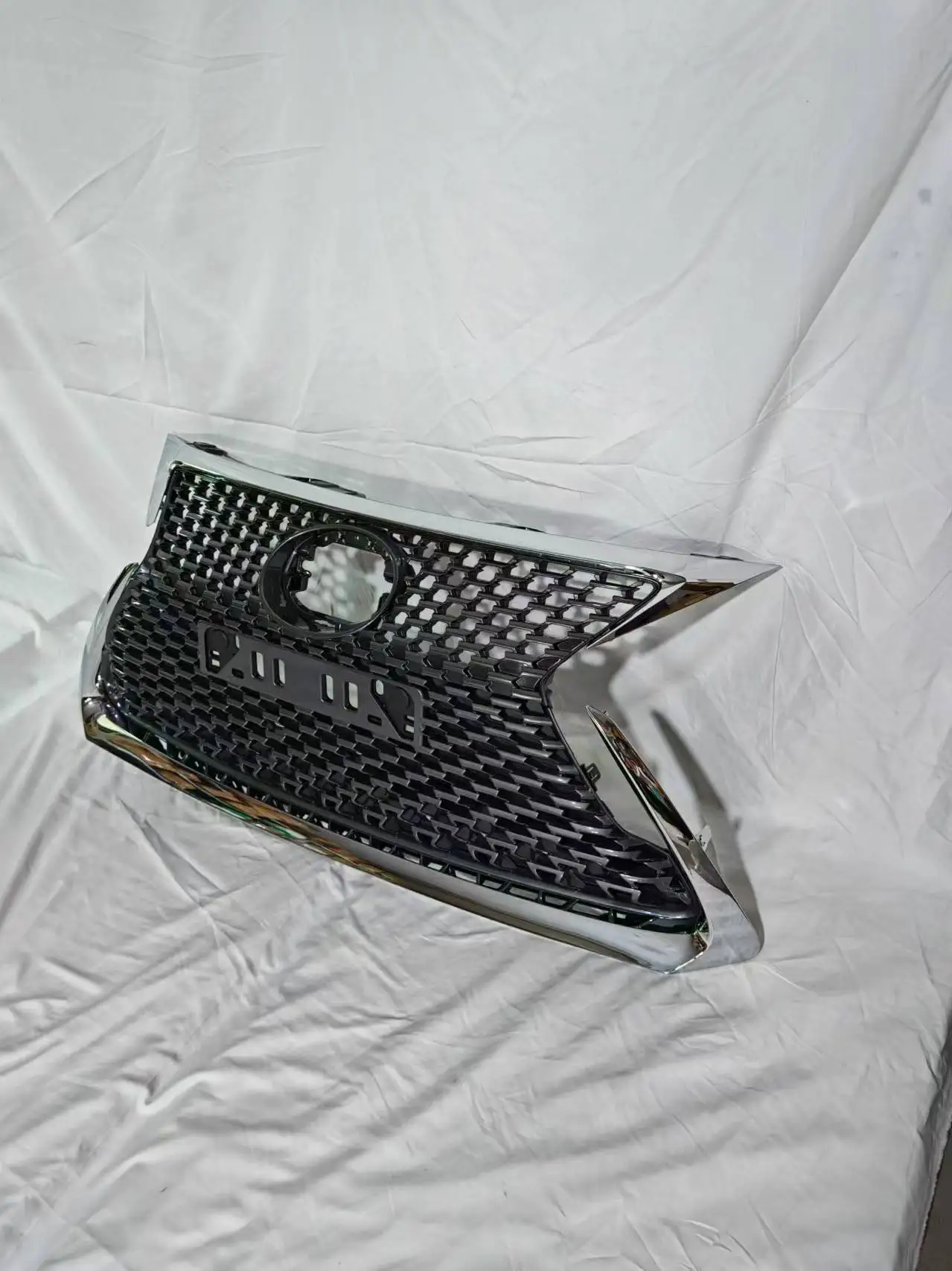 Lexus CT200H Grille Sub-Assembly - High-Quality Sport Approval