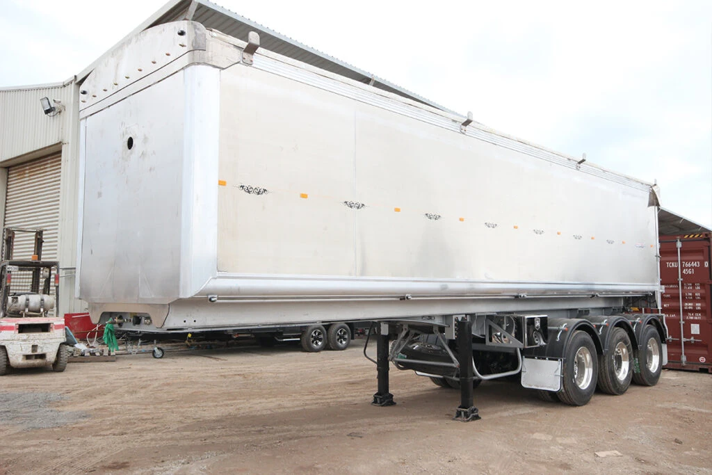 Berkley Hydraulic Rear Dump Trailer 3 Axles 40 Cubic Meter Tipper