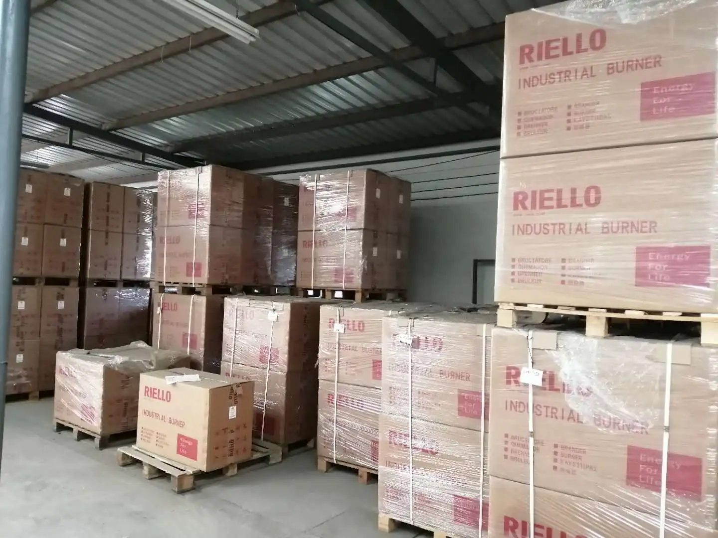 Оригинальный Riello RS 310-410-510-610/E/железо добывающей промышленности EV MZ горелки Серия чехлов дальность огня от 1300 до 6300 кВт модулирующий