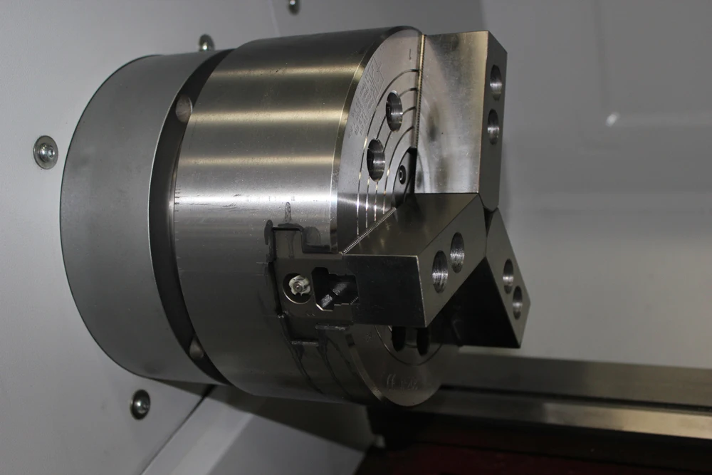 CKA6136 High-Automatic CNC Lathe Machine Horizontal Design with CE Certification Torno CNC Drehmaschine Tornos-Para-Metal
