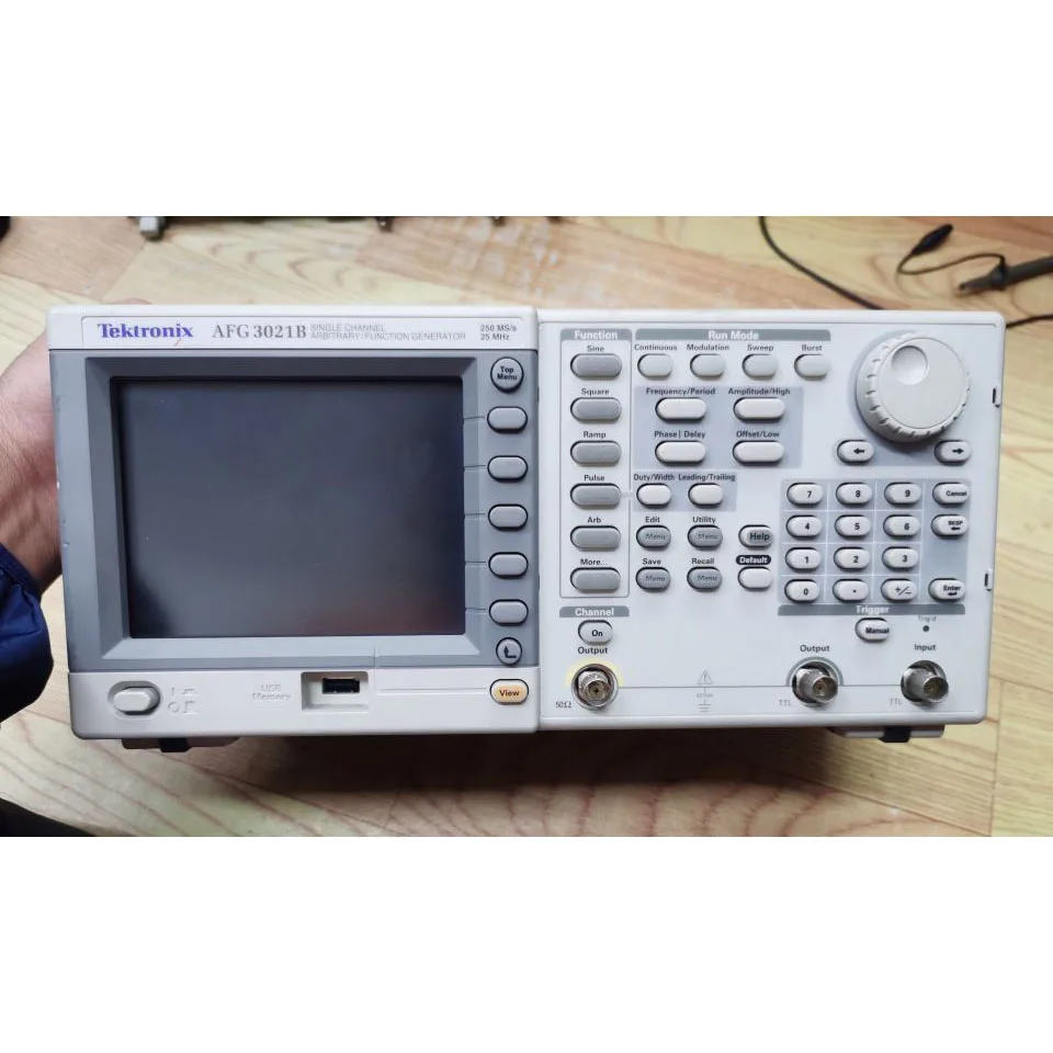 RF Explorer Signal Generator COMBO Wireless Signal Generator 100Khz to 6GHz Analyzer RF Signal Generator COMBO