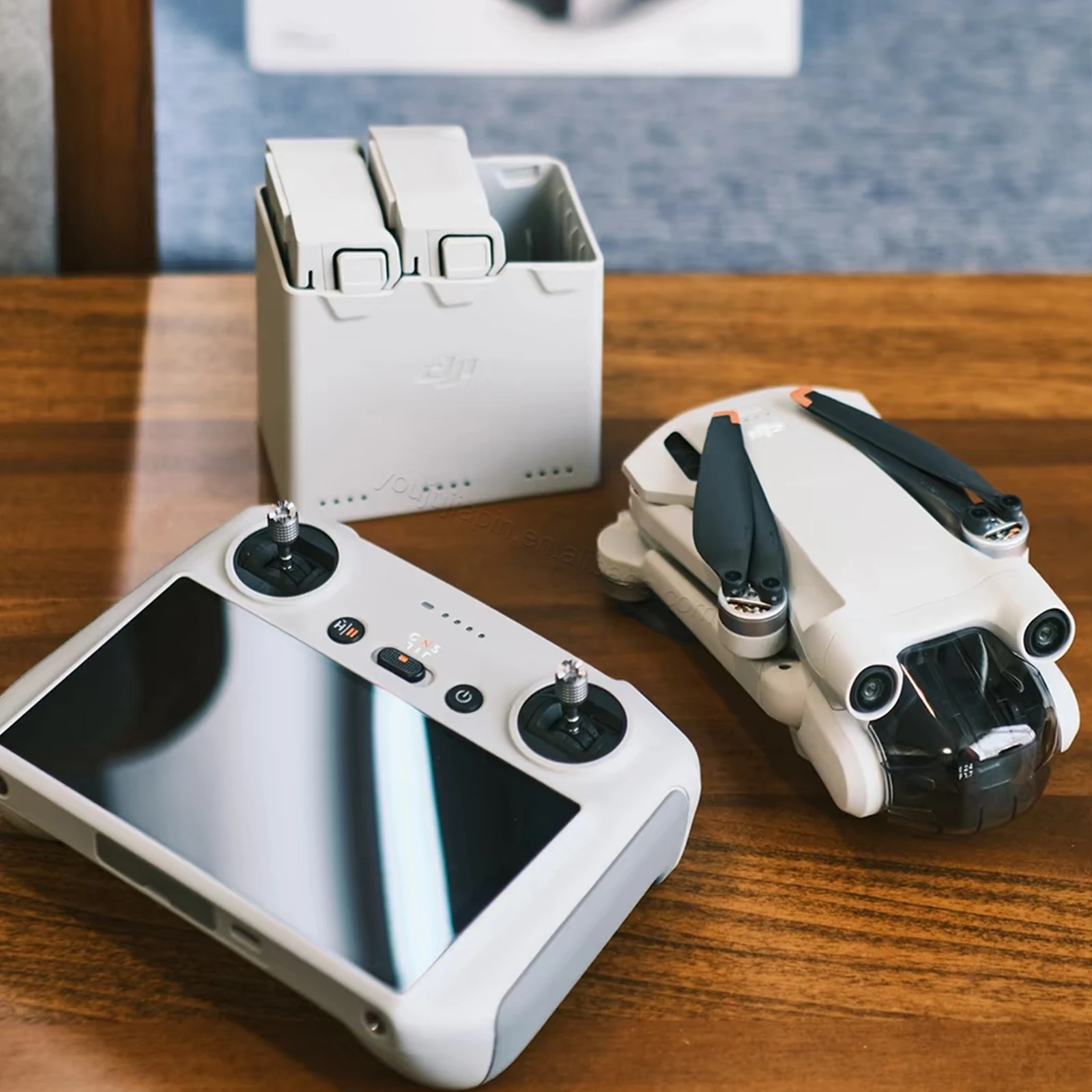 DJI Mini Pro 17min Flight Time, HD Display