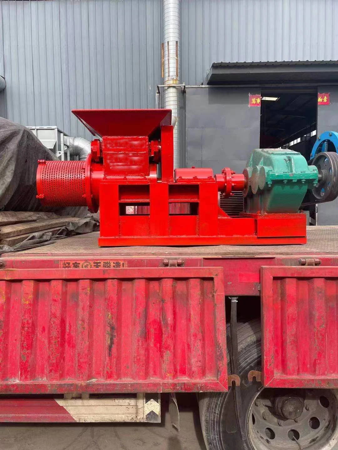 Factory Lower Price Clay Earth Soil Mud Ceramic Manual Roll Wall Brick