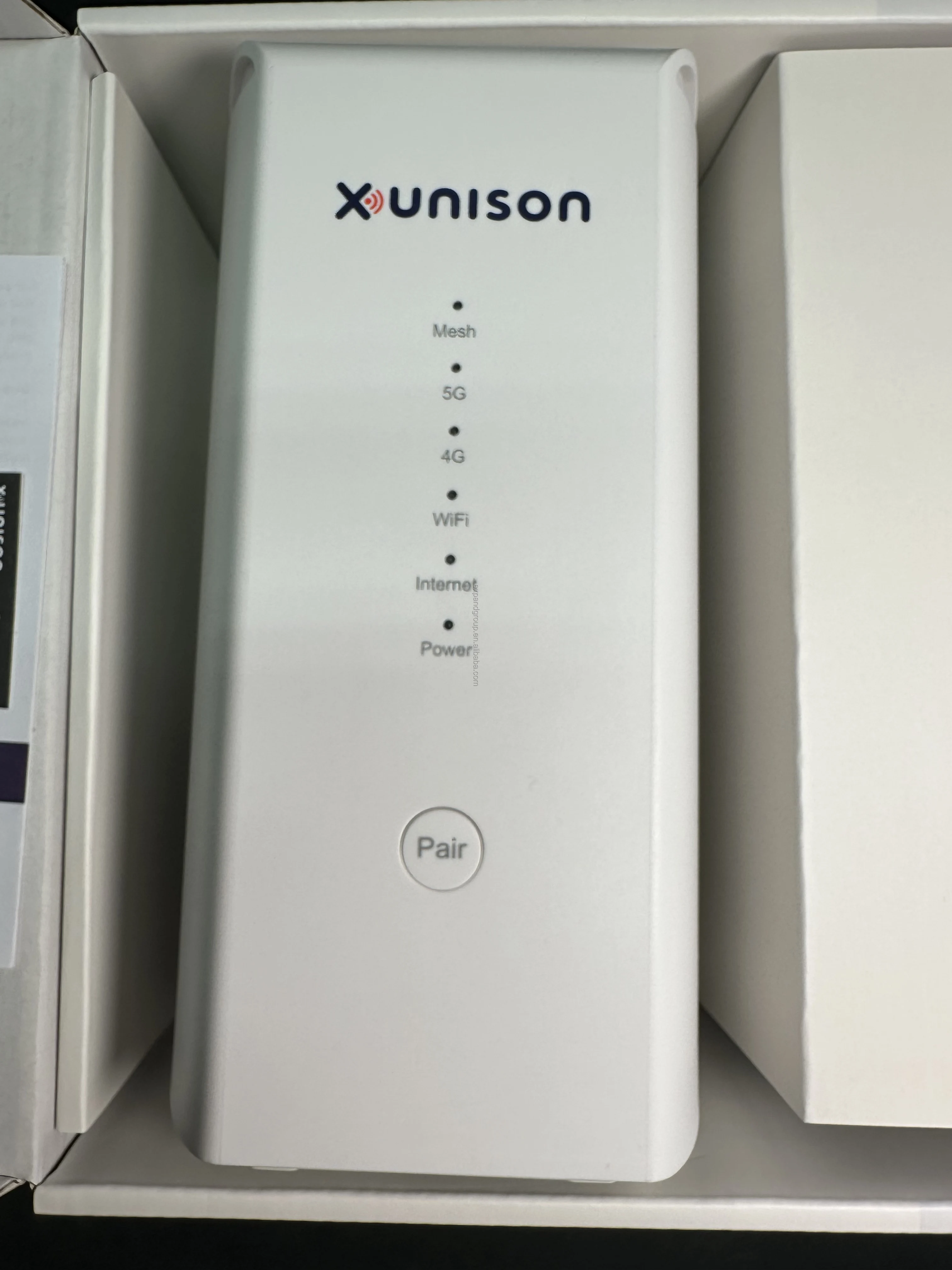 XUNISON Exigo Hub D50 5G CPE AX5400 - High-Speed Mesh Router