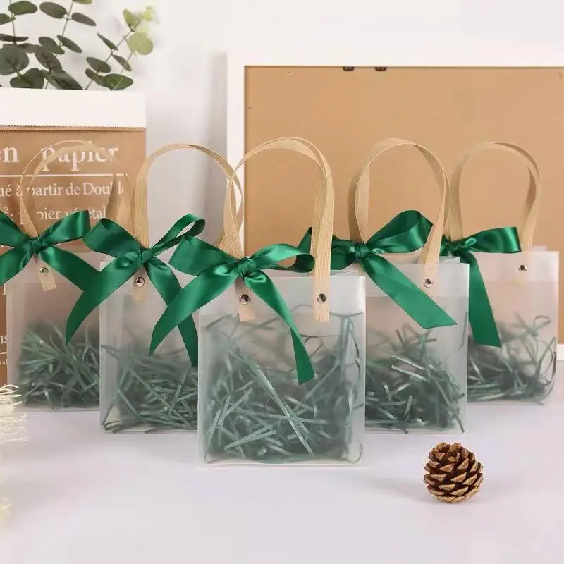 20 PCS Clear Gift Bags, Reusable Transparent PVC Plastic Gift Wrap Tote Bag,  for Small Business,Wedding, Birthday Baby Shower, (6.7 x 9 x 2.7 Inch)