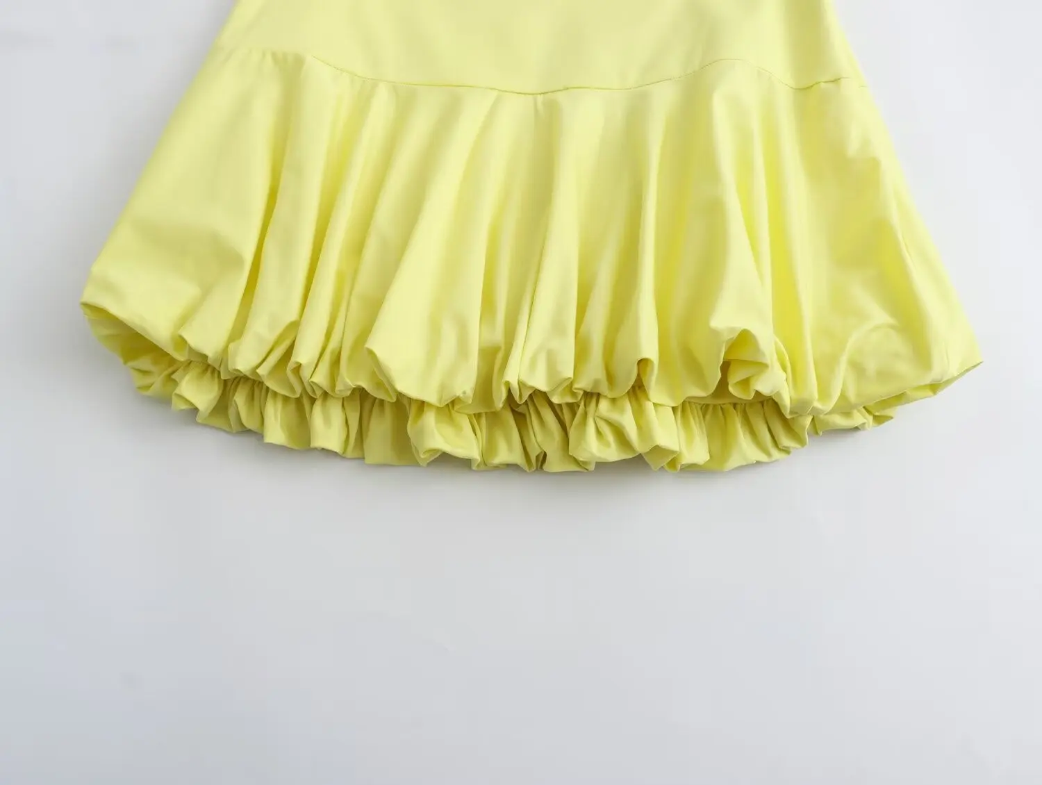2024 Spring New Round Neck Zipper Pocket Balloon Short Vest Fold Half Skirt Set for Women