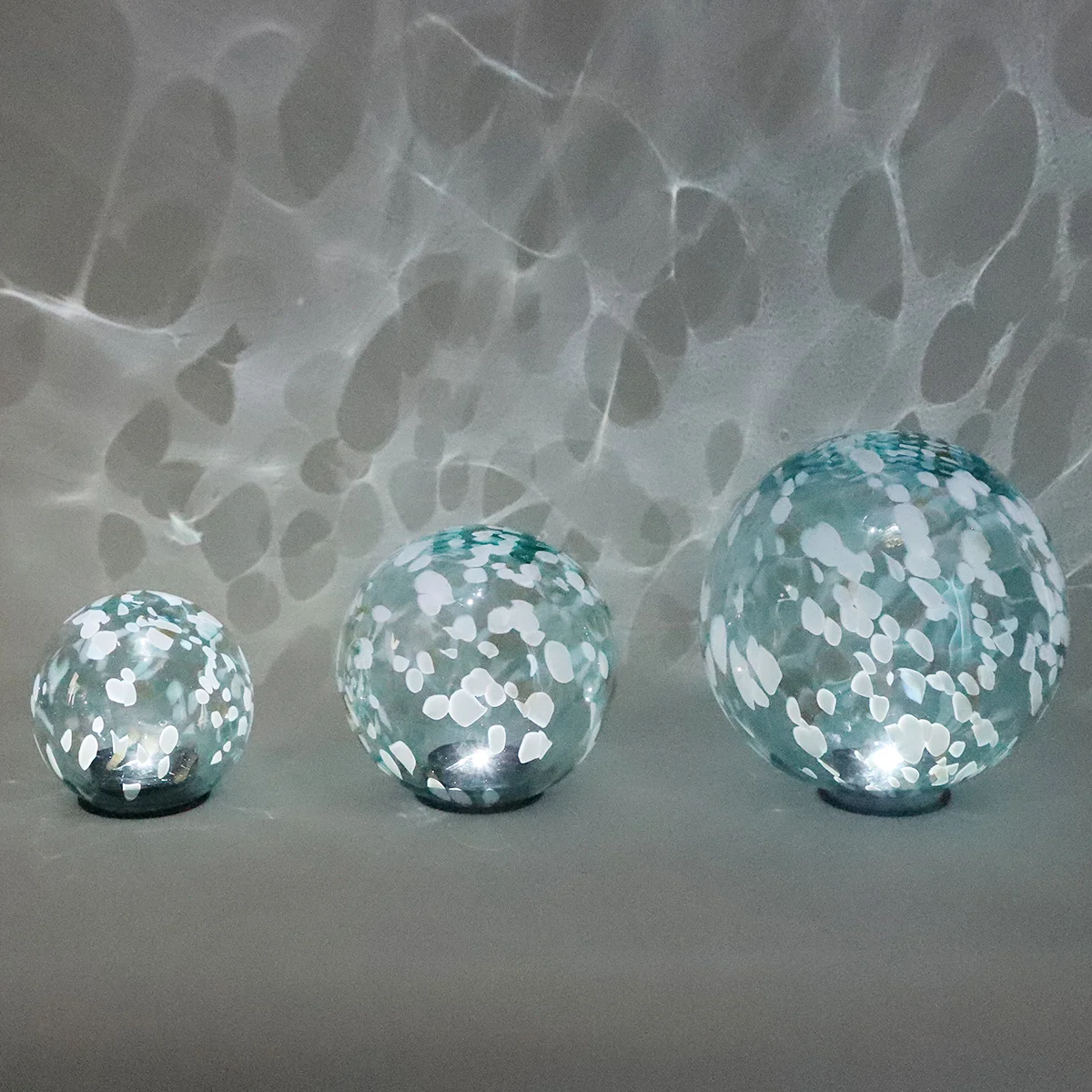 wholesale simulation decorating ideas lighted outdoor balloon christmas crafts glass ball dome