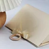 Jaune crème clair - avec anneau en bois - sans marquage