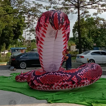Pitone gonfiabile realistico spaventoso di nuovo design, serpente gonfiabile gigante per la decorazione del palcoscenico