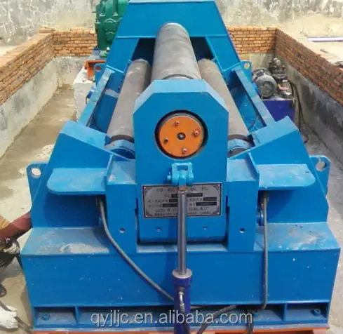rolling machine  The invention provides a hydraulic driven four-roller plate bending machine