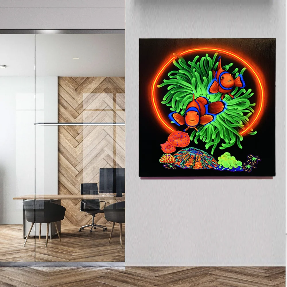 蛍光絵画 カクレクマノミとロックフラワーアネモネの絵画 発光絵画