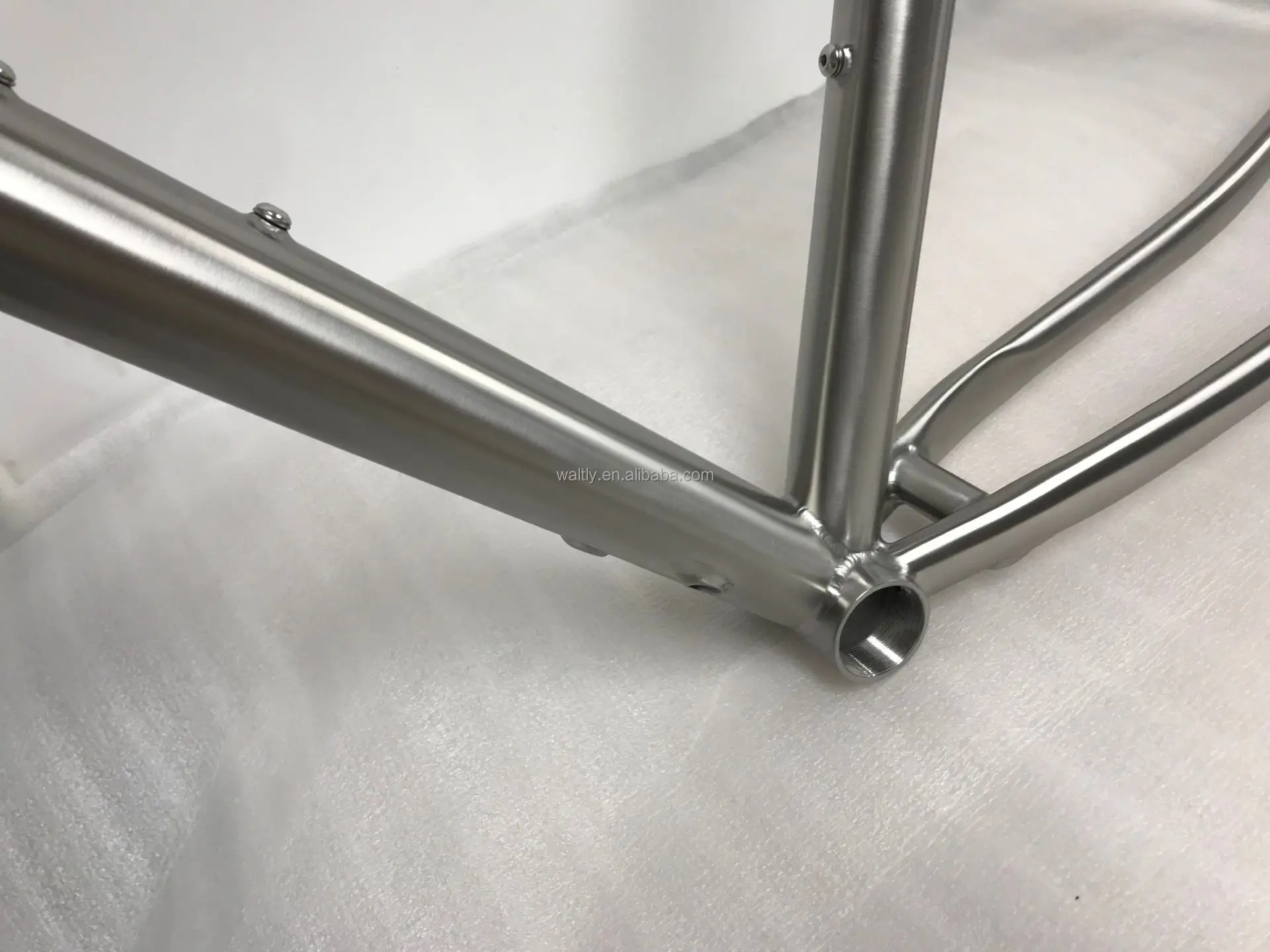 Chinese Titanium Gravel Bike Frame Lightweight Durable