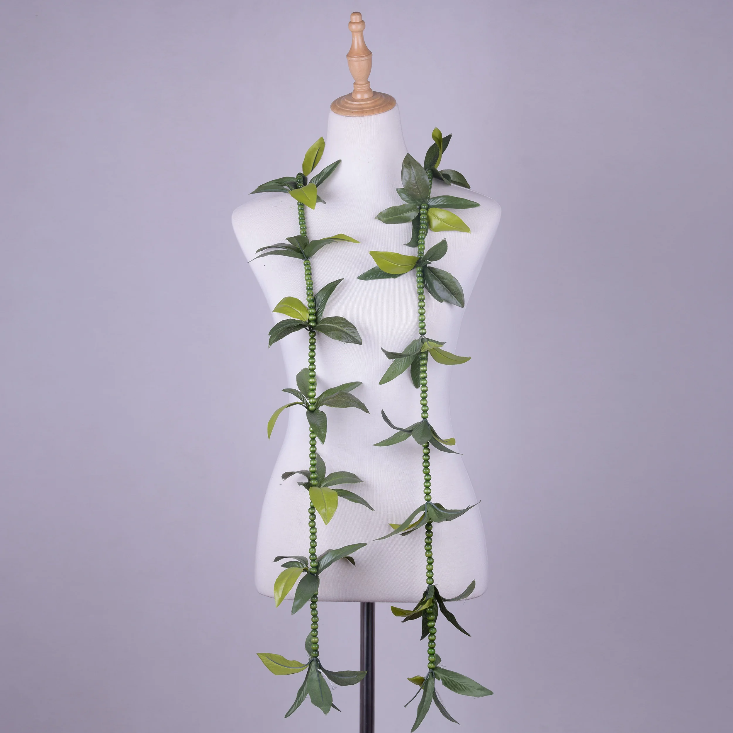High Quality Artificial Ti Leaves Alternating With Wood Mokihana Beads Hawaiian Leis Bulk for Hula Dance Festival Performance
