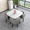 Cuadrado imitación mármol + silla de cuero gris claro