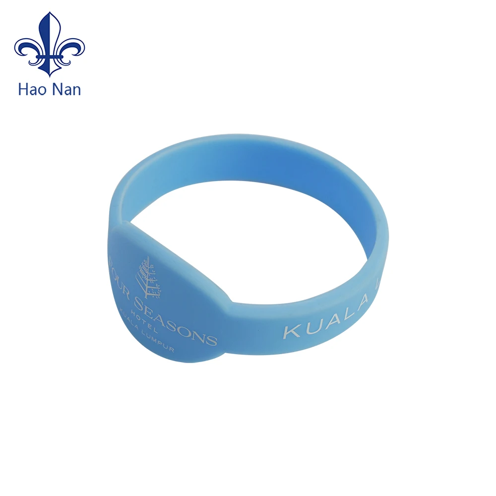 Wholesale OEM Custom logo Fashion Cute Kpop Star Silicone Bracelet