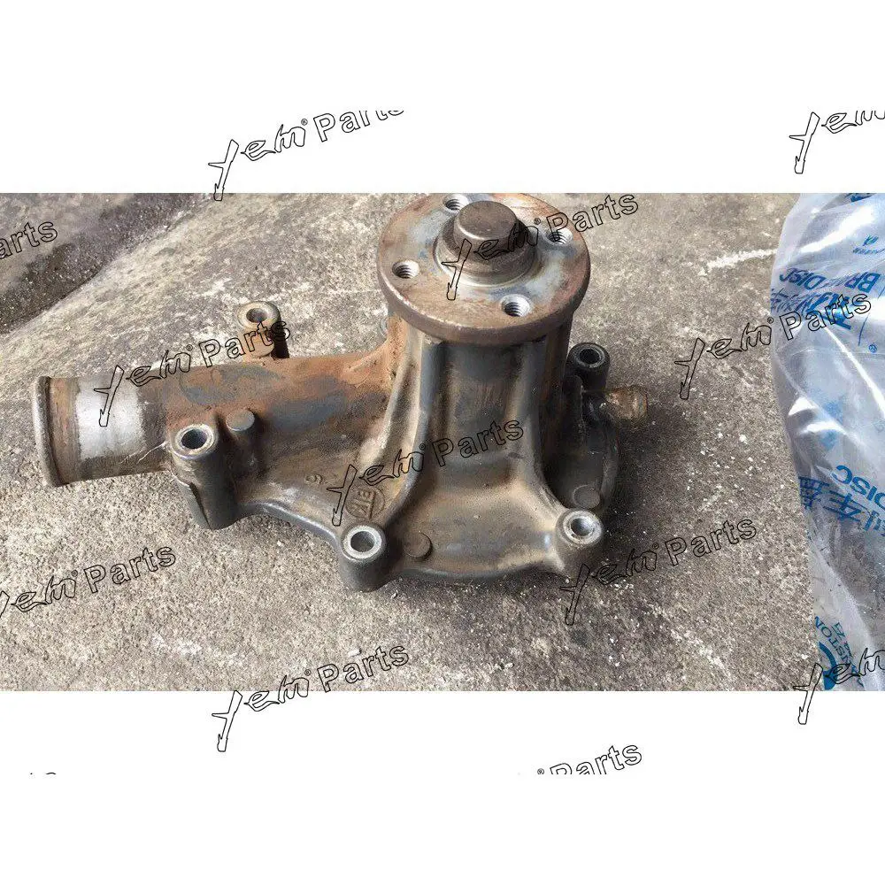 High Performance V1305 Water Pump for Kubota Excavator Tractor Engine Parts Fit for Kubota Water Pump