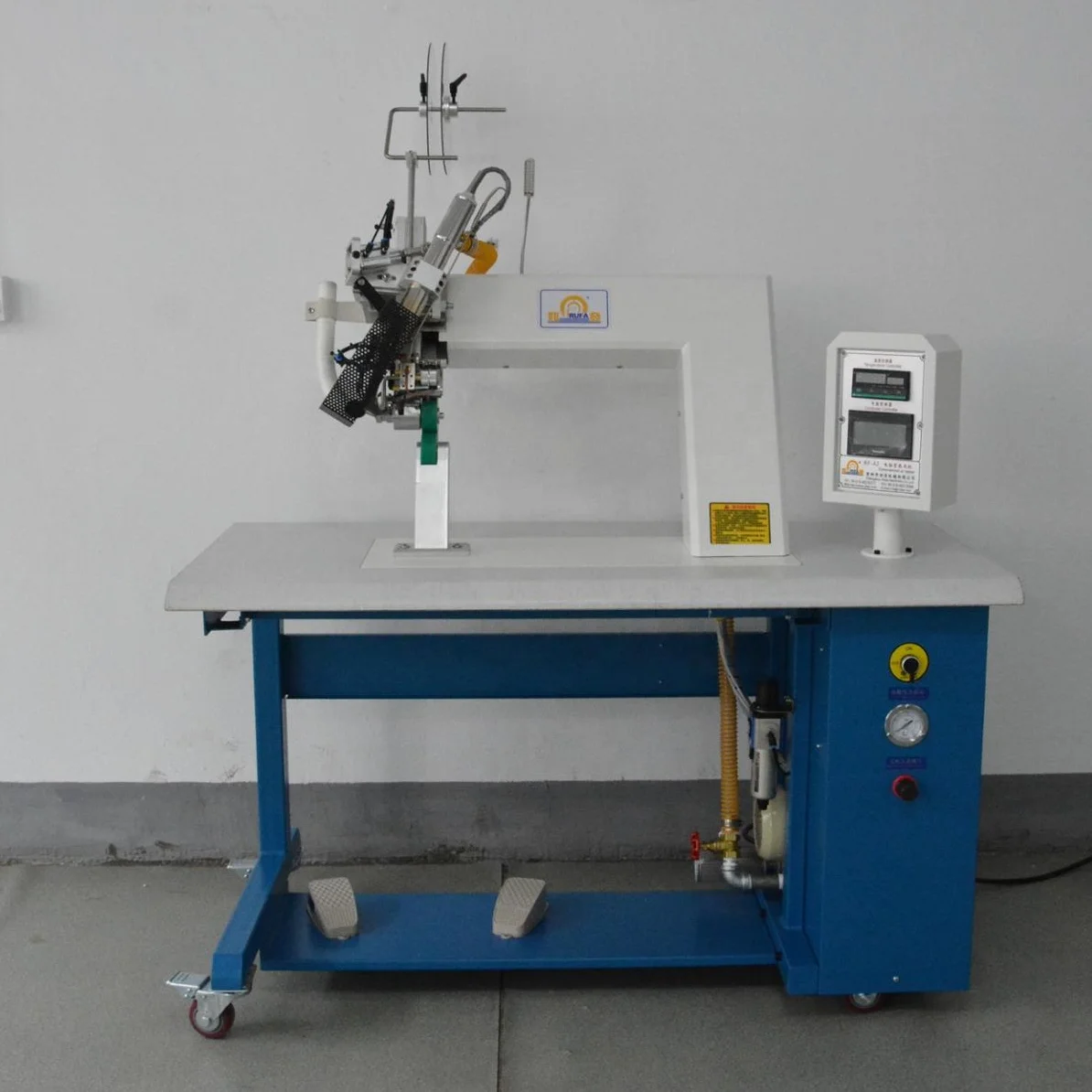 Weatherproof Machine Low Maintenance Nylon Waterproof Taping Machine for Skisuits