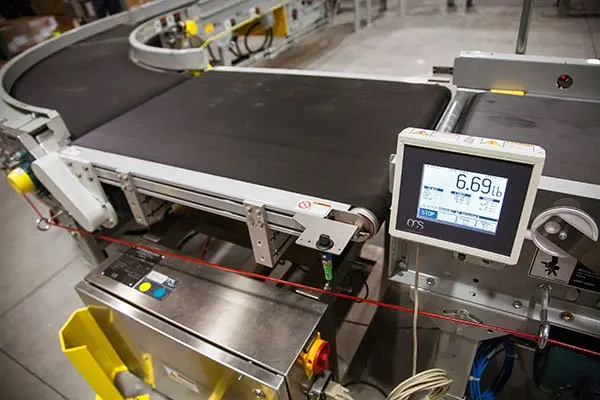Promotion Portable Mini Small Power Cargo Pvc Conveyor Belt for Airport Postal Logistic Weighing Mschine