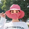 Tea-picking hat [red and white grille]