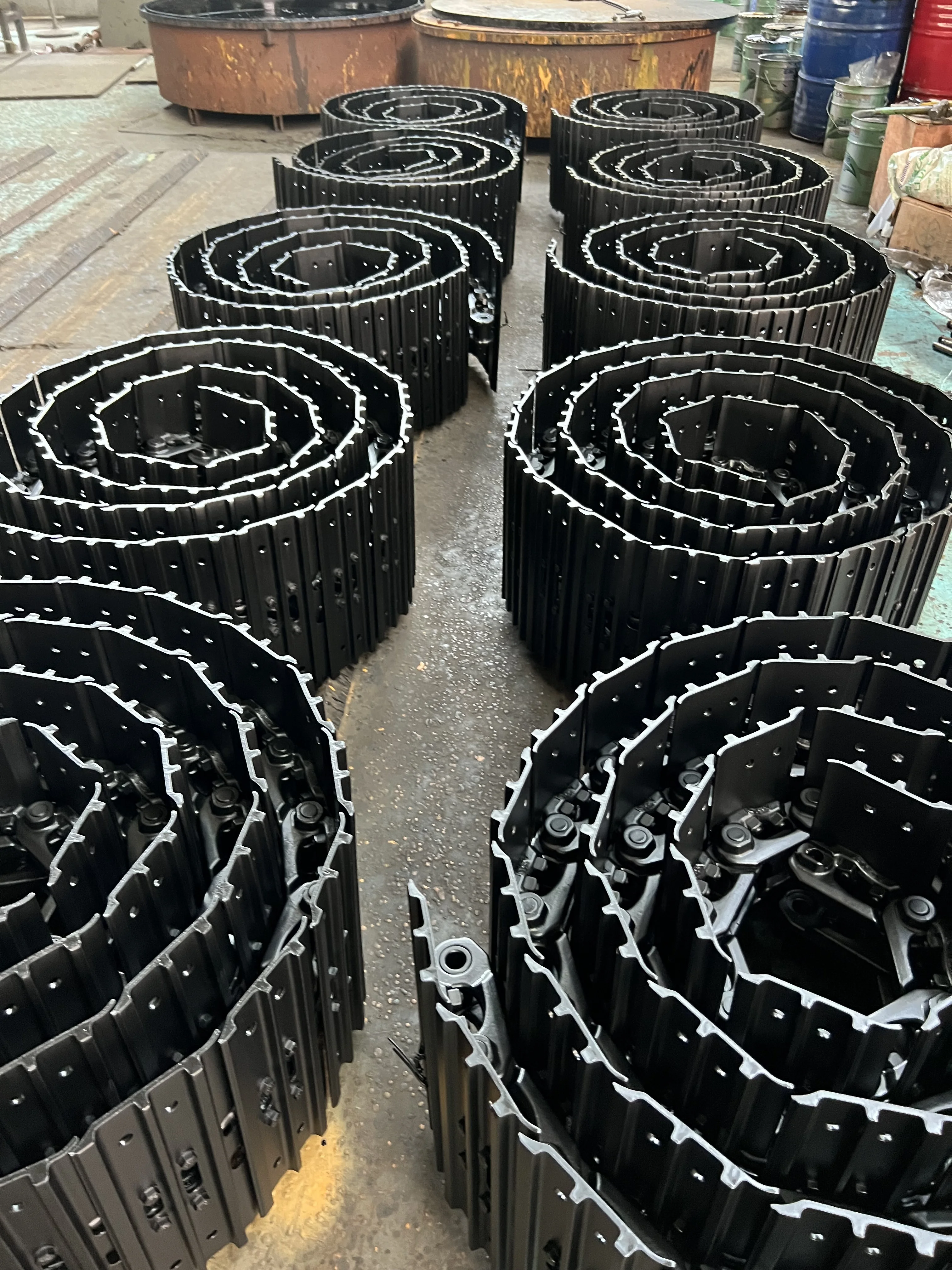 Track Shoes Group for Hitachi Excavators - Durable & Reliable