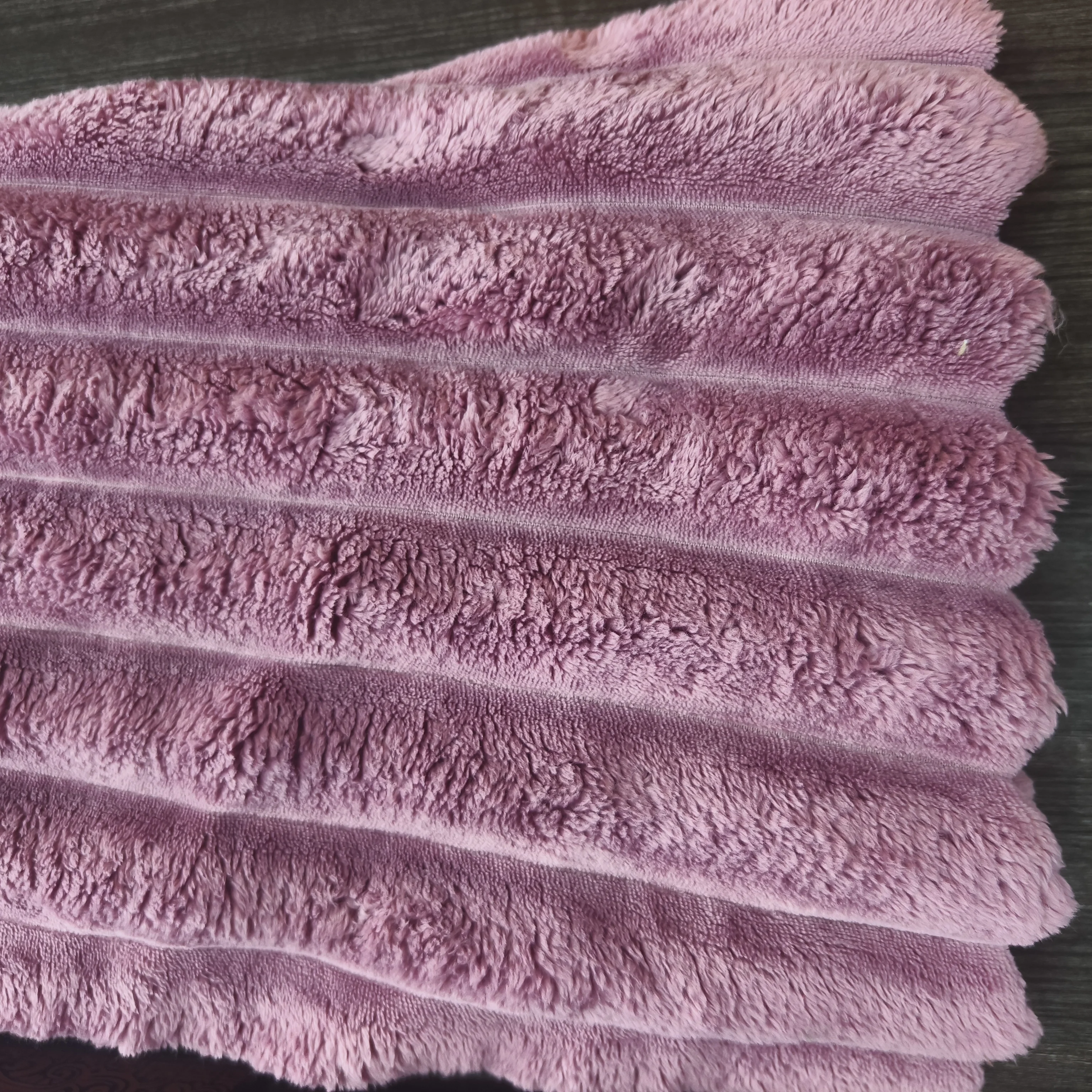100% Polyester Satin Fabric with Knitted Woven Design for Girls' Dresses Shirts Bags Curtains Garments 75d Yarn Count