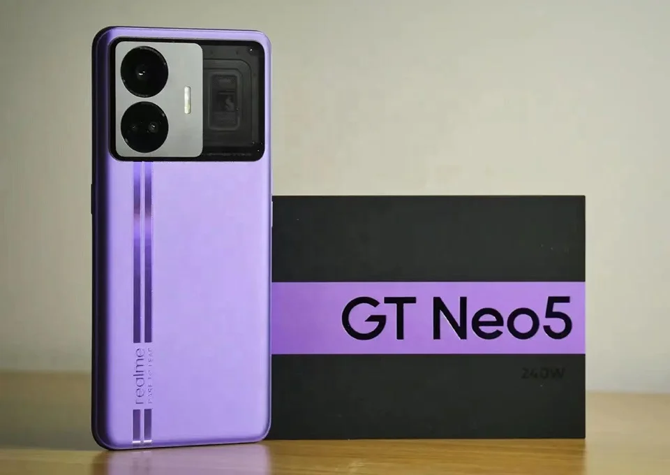 Realme GT Neo5 Smartphone - Snapdragon 8+ Gen 1, 6.74