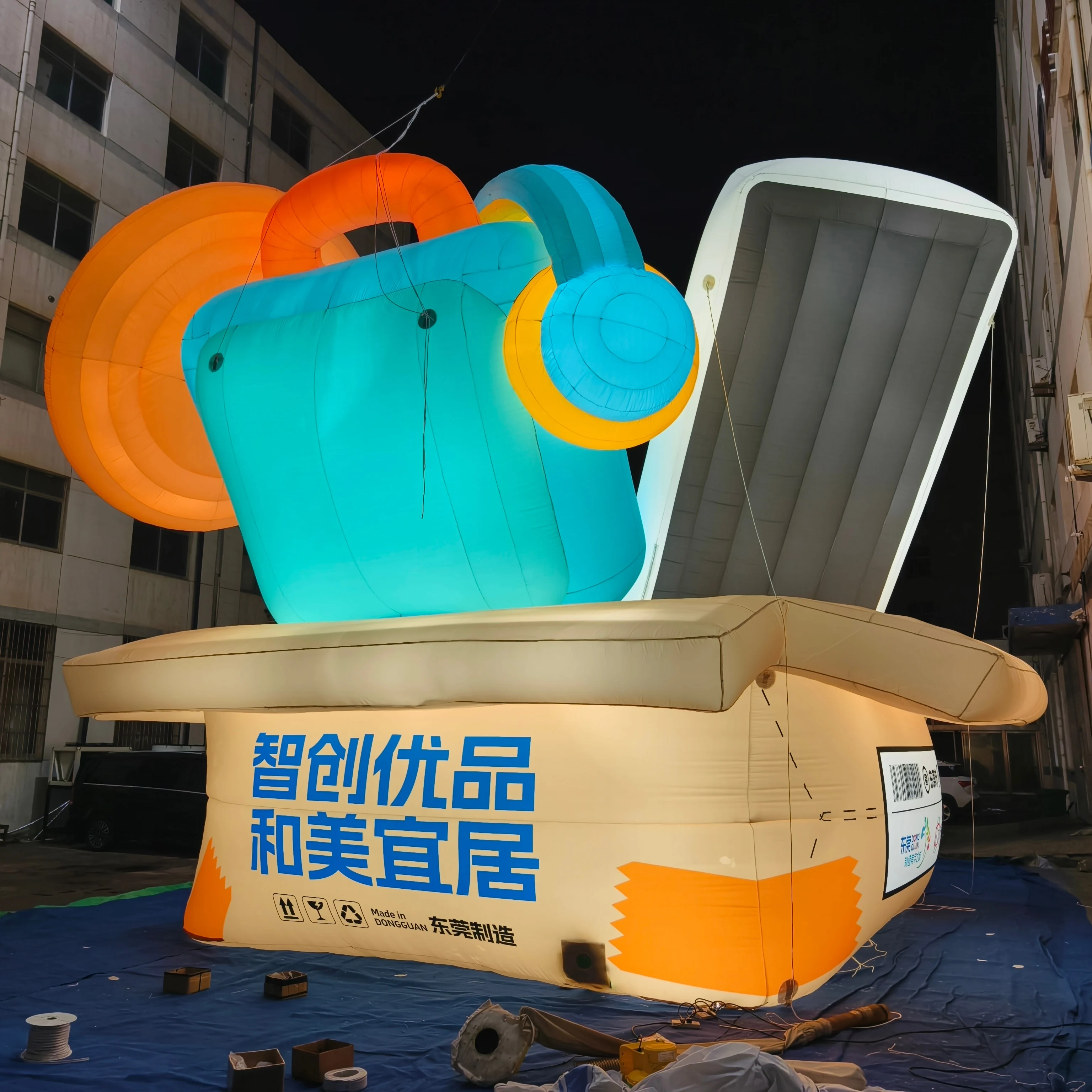 Premium Custom Inflatable City Themed Installation, Long-Lasting Advertising Inflatable for Urban Branding