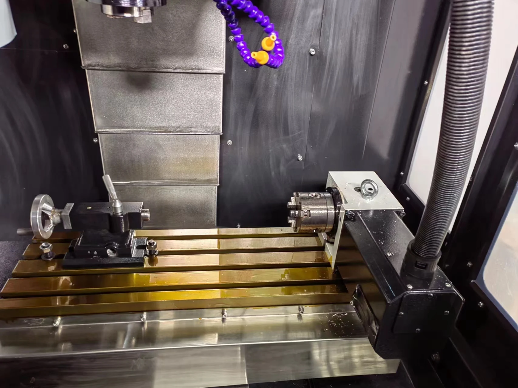 Xk7121 Cnc Milling Machine With Tool Changer CNC Vertical Machining Center Fresadora VMC
