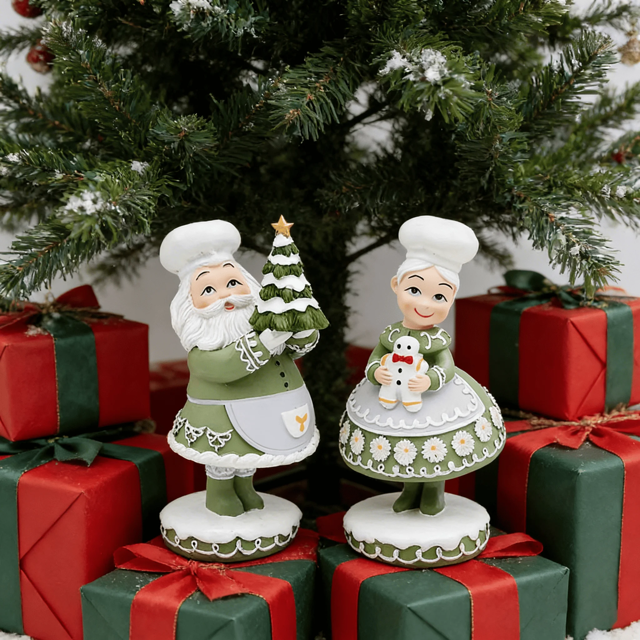 Sculpture personnalisée de couple de Noël, statues figurines en résine personnalisées de Père Noël et de pain d’épices, ornement et décoration intérieure