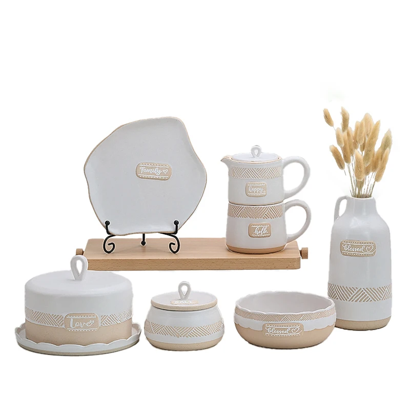 Ceramic Dinnerware Set Striped Edge Dinner Plate Suitable for Wedding Decoration Gift with Happy Words