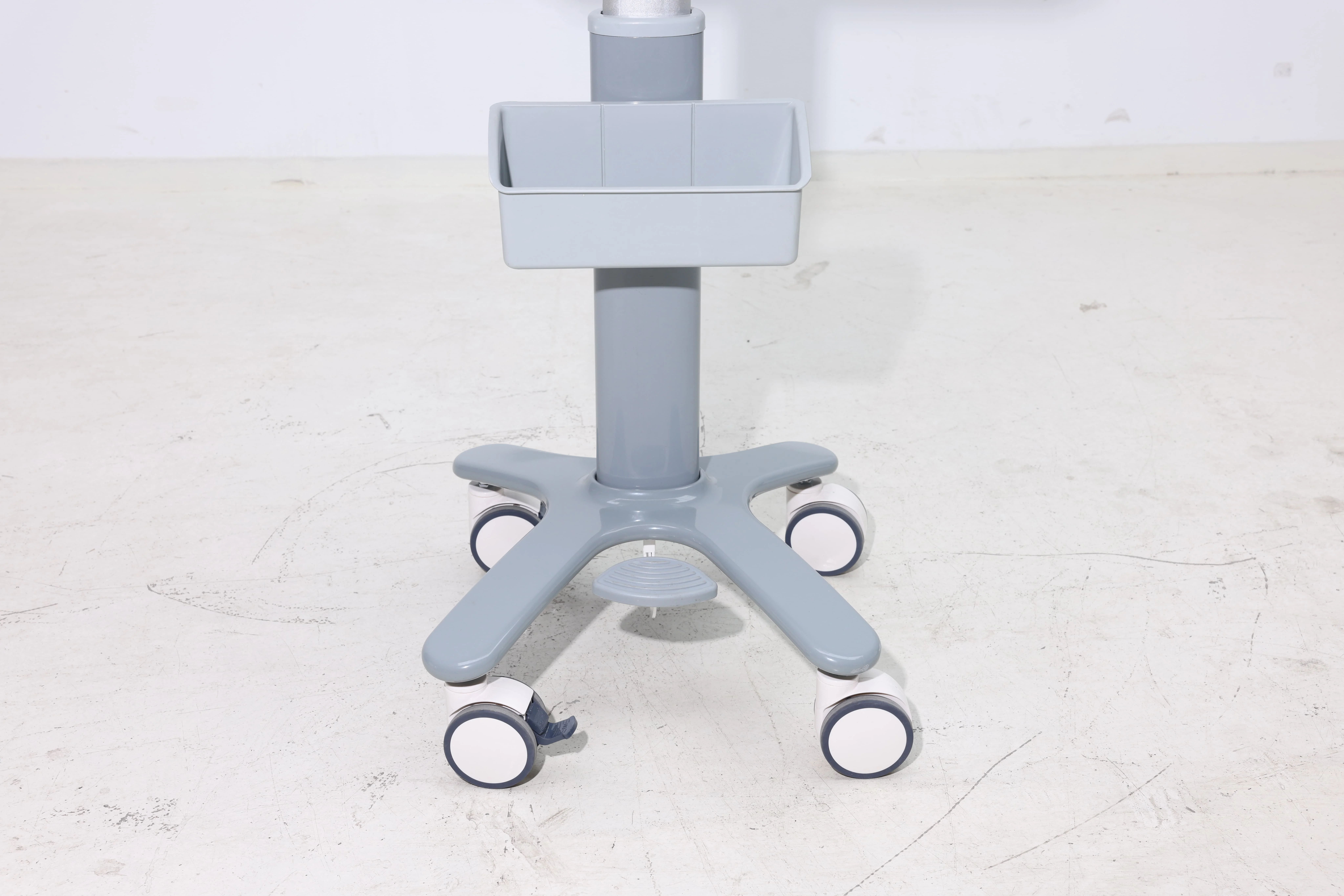 Compact Hospital Laptop Workstation Cart with ABS Material Space-Saving Design Recessed Mouse Area Stabilizing Aluminum Base 5