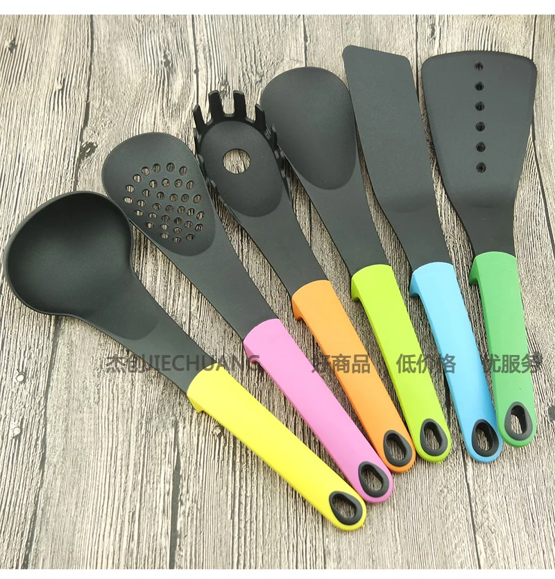 
 Набор нейлоновых кухонных принадлежностей 6 шт., устойчивых к высоким температурам, с цветной коробкой и подставкой  