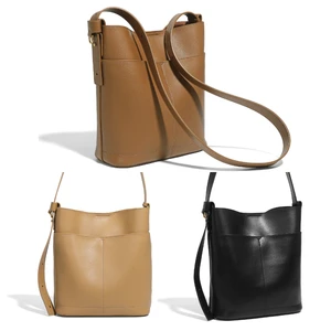 Wholesale Customized 2026 New Retro Leather Crossbody Bag Vintage Style with Large Capacity and Zipper Closure