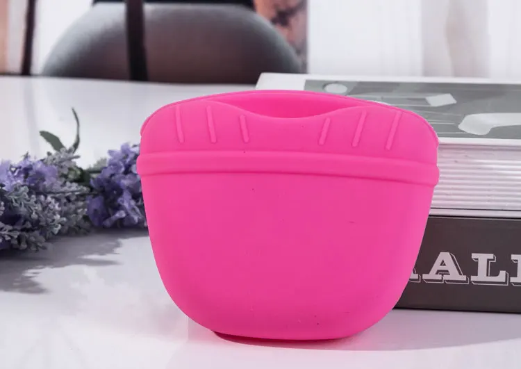 Custom Silicone Portable Dog Feeding Pouch Puppy Dog Training Treat Bag with Magnetic Closure Waist Clip