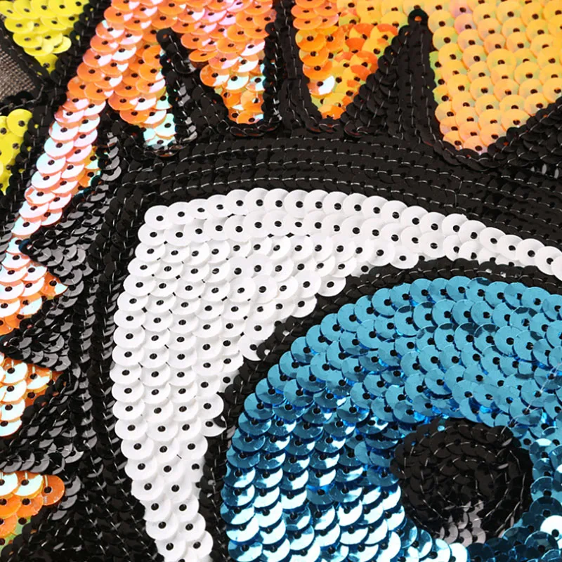 Customized Oversized Heart Sequins Embroidery Patch Clothing Jeans Hat Shoes Baby Clothing Accessories Eyes Garment Patch