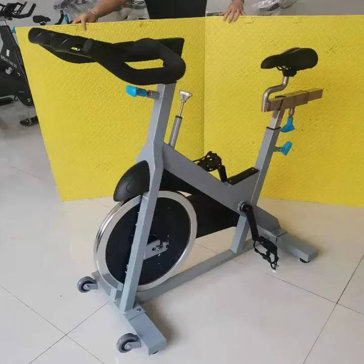 YG-S006高品質スチール製業務用スピンバイク、人気商品、耐久性抜群