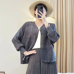 Women's Autumn New Korean Style V-Neck Knitted Cardigan Loose Fashionable and Casual Pleated Top