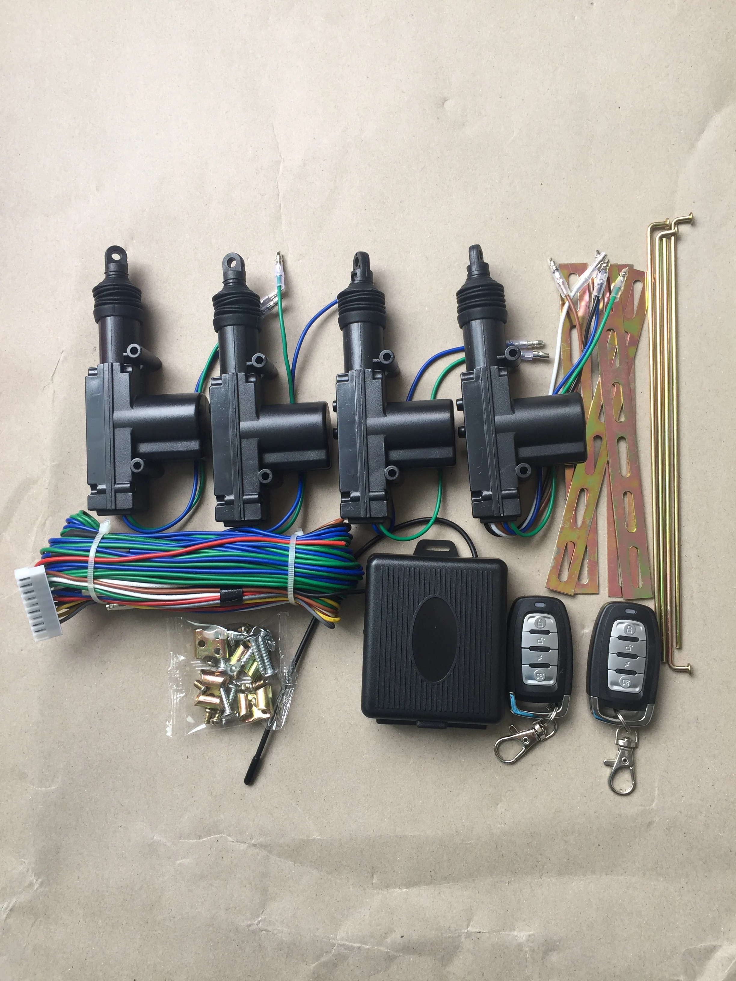 Auto Lock System Module Remote Control Car Door Locking System with 4 Actuators
