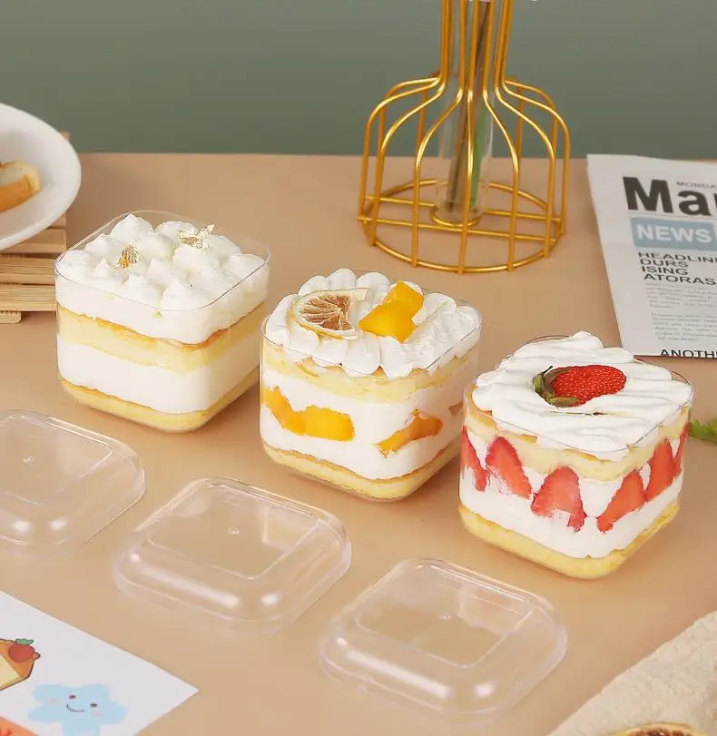 透明プラスチック製スクエアムースケーキ容器 蓋付きデザートカップ