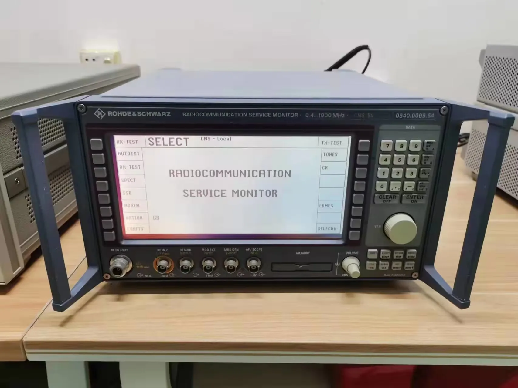 Rohde & Schwarz CMS54 radiocommunication service monitor