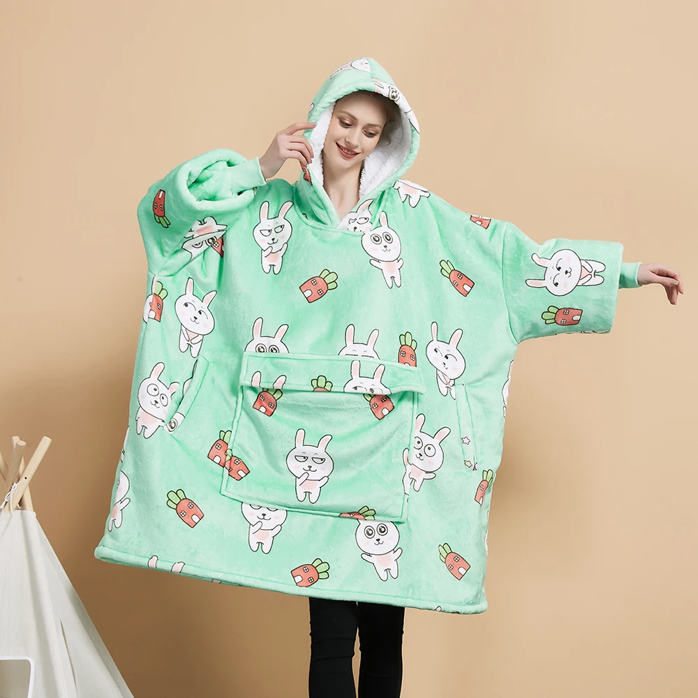 Wholesale Winter Warm Wearable Premium Quality Oversized Fleece Hooded