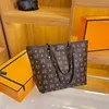 Estilo de letra M