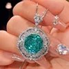Para green pendant with box chain