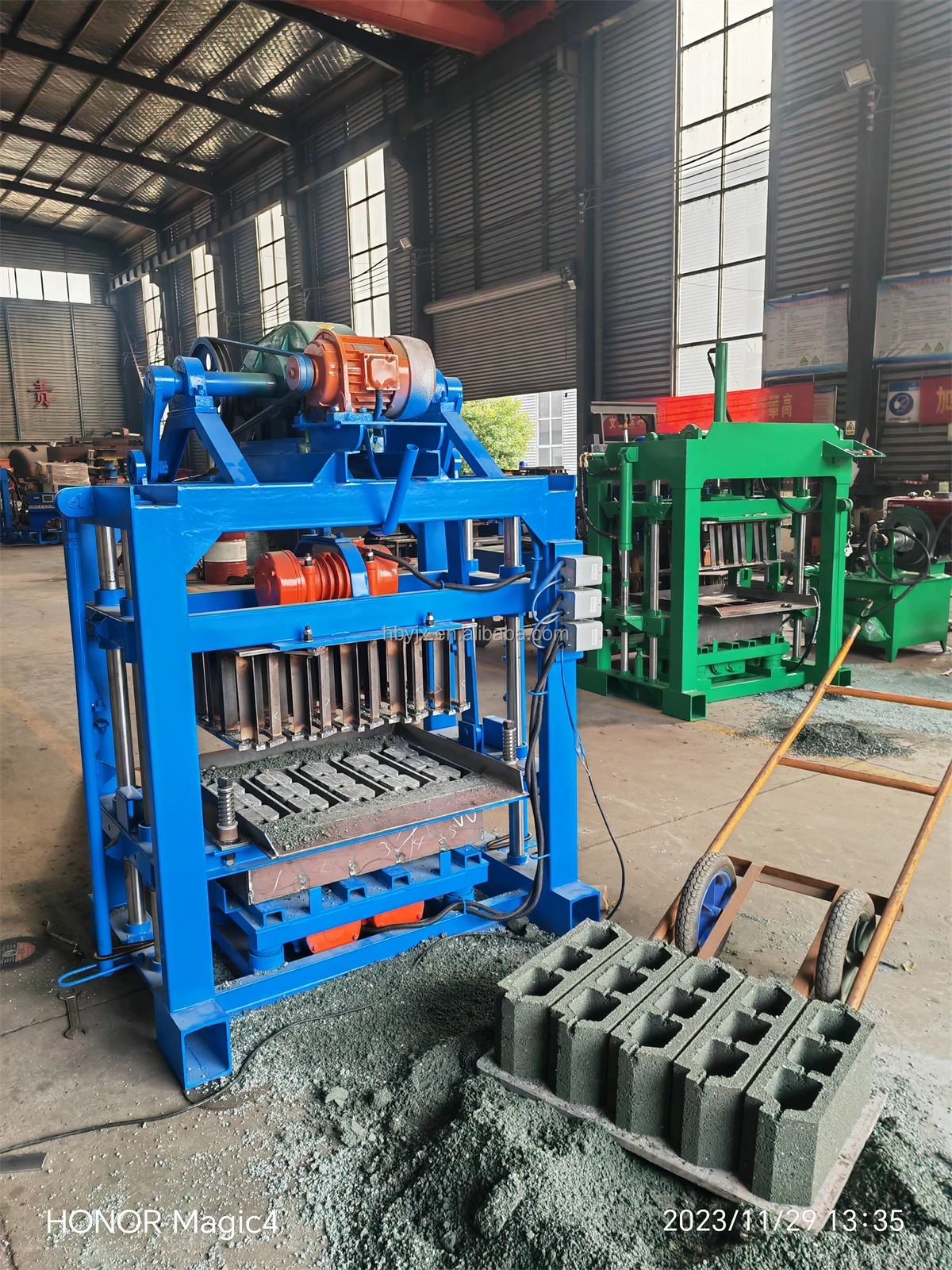 QTJ4-40 Deodorant Block Machine Electric Motor 6x8x18 Concrete Solid Block Machine Angola Price