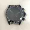 Boîtier noir, lunette blanche et noire