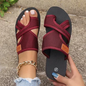 Custom Logo Fashion Trend Lady Toe Through Flat Slipper Women's Summer Beach Slip Slide Sandals Slippers