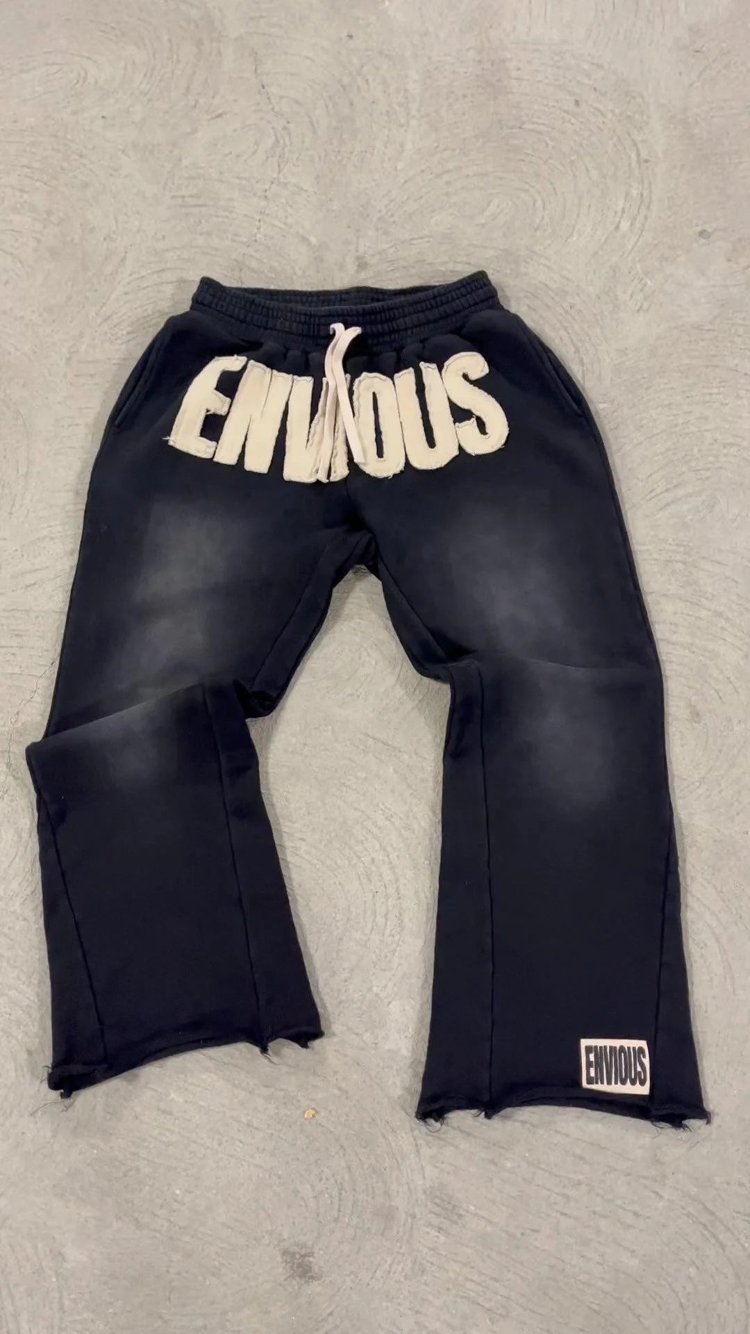 Custom Flared Sweatpants and Hoodie Set 500GSM Oversized Embroidery Stacked Sweatsuit Baggy Fleece Acid Washed Tracksuits gallery 4