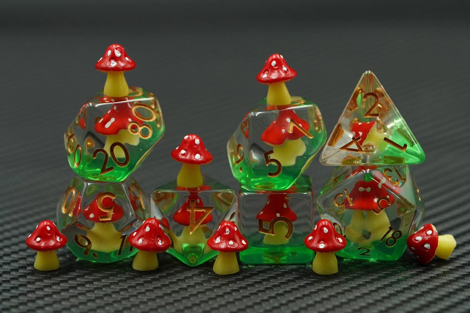 Custom 16mm Polyhedral Resin RPG & DND Dice Set Red Mushroom with Gold Number for Game Standard Size supplier