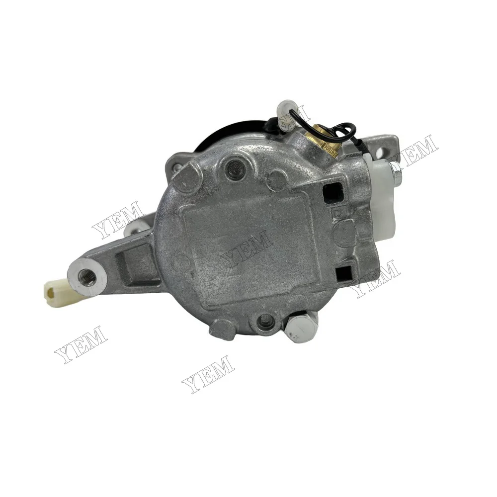 Kubota M5111 A/C Compressor 447280-3081 - High-Quality Parts