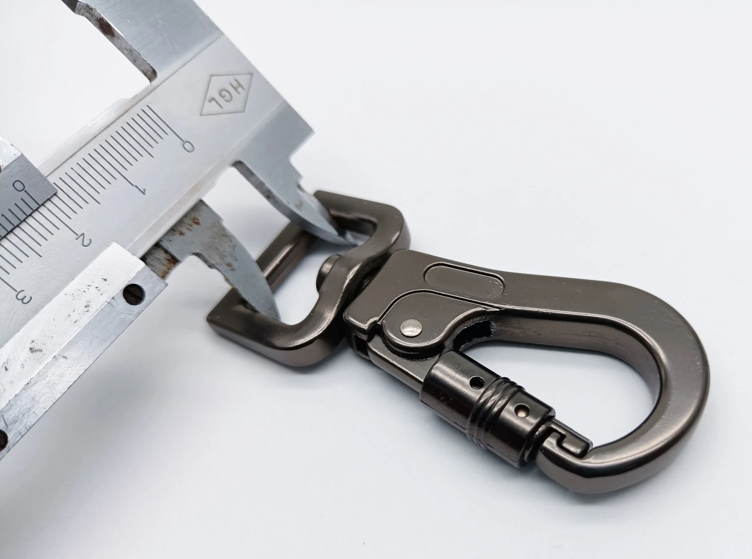 Swivel Snap Hook Dog Leash Practical Strap Screw Buckle Metal Snap Hooks Keychain High Quality Locking Carabiner